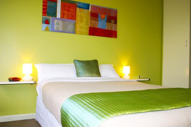 Birches Serviced Apartments Melbourne Exterior photo