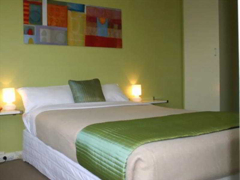 Birches Serviced Apartments Melbourne Exterior photo
