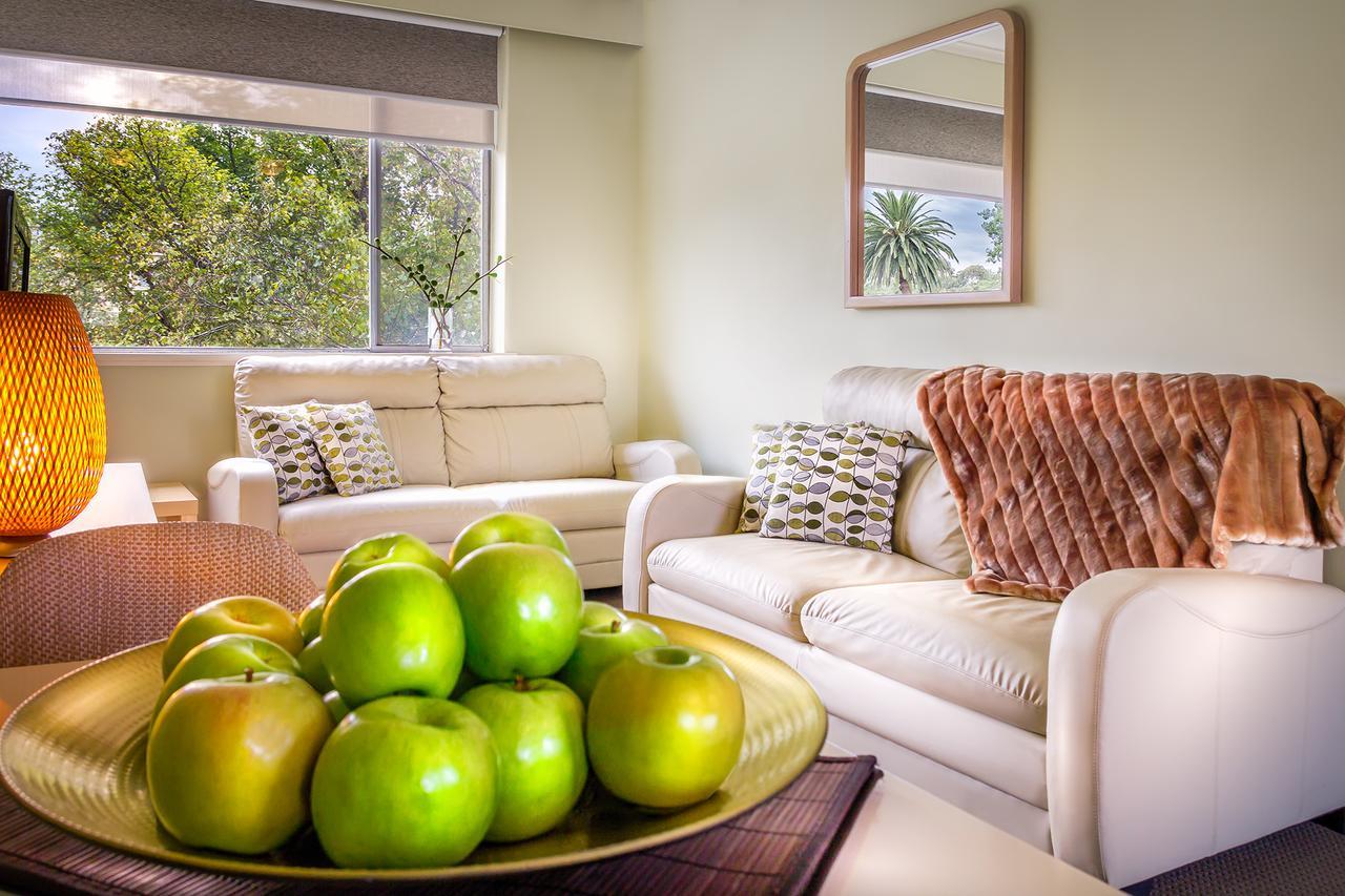 Birches Serviced Apartments Melbourne Exterior photo