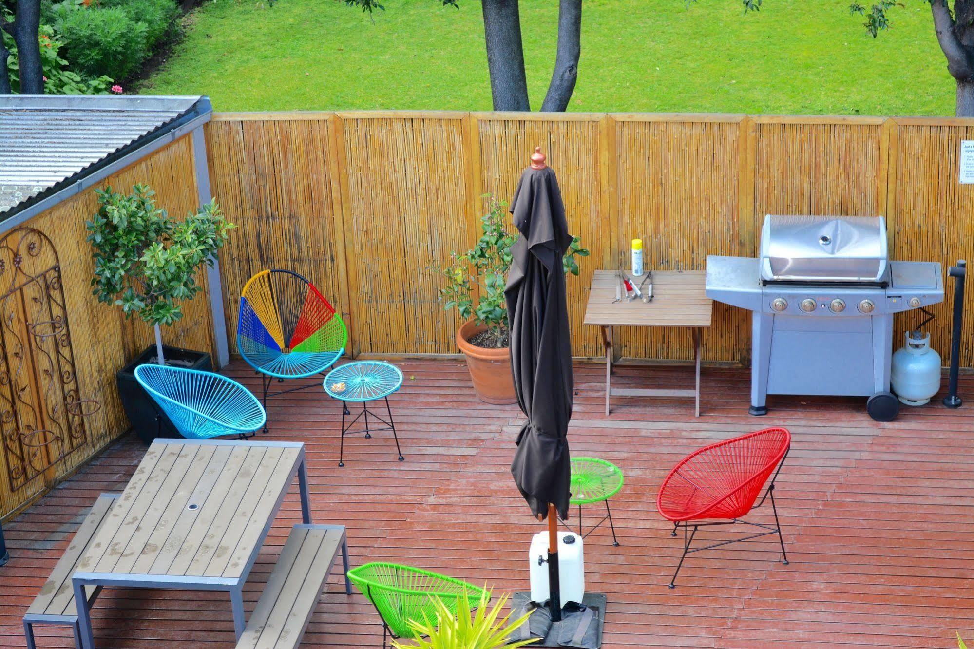 Birches Serviced Apartments Melbourne Exterior photo
